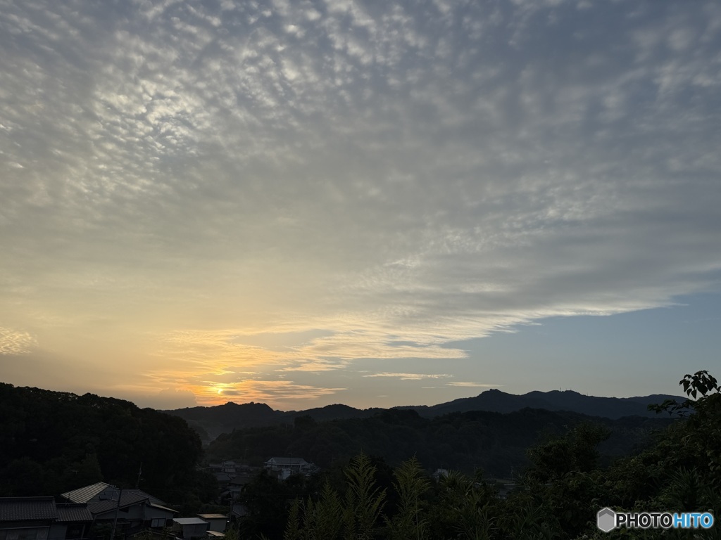 肌寒い秋の空