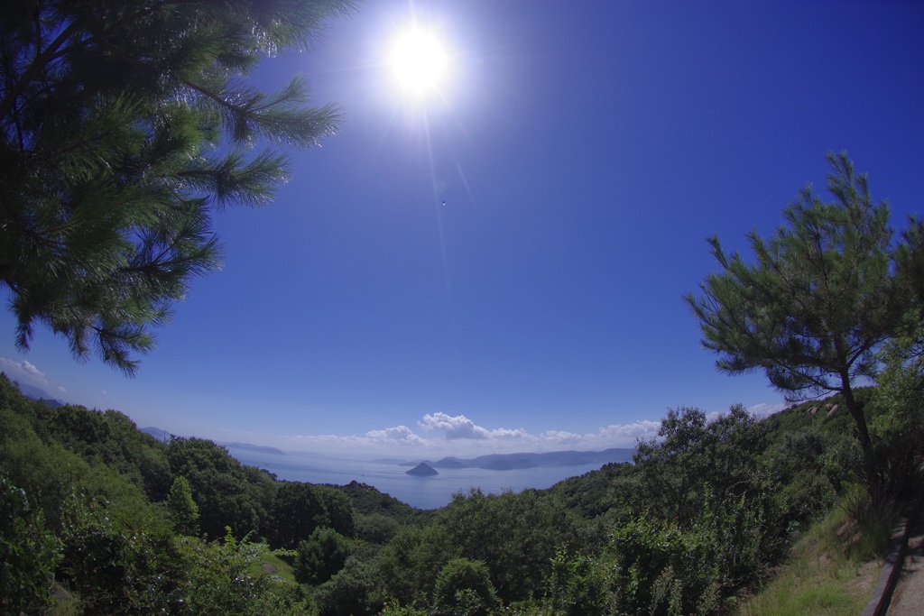 空と 海と 山と 雲と 太陽
