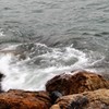 岩と波
