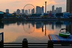 水上楽園の夕日