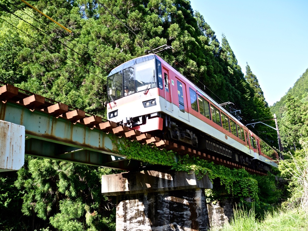 15F27434-AC01-44D6-9861-D6C67749AAA6