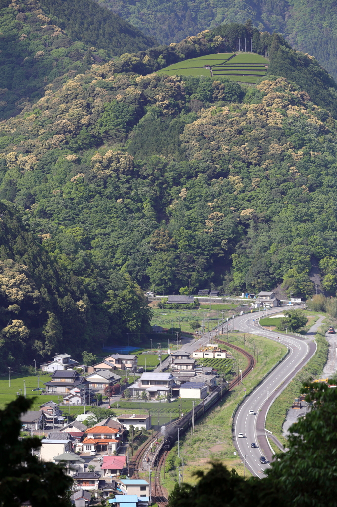 C5644が福用駅通過中