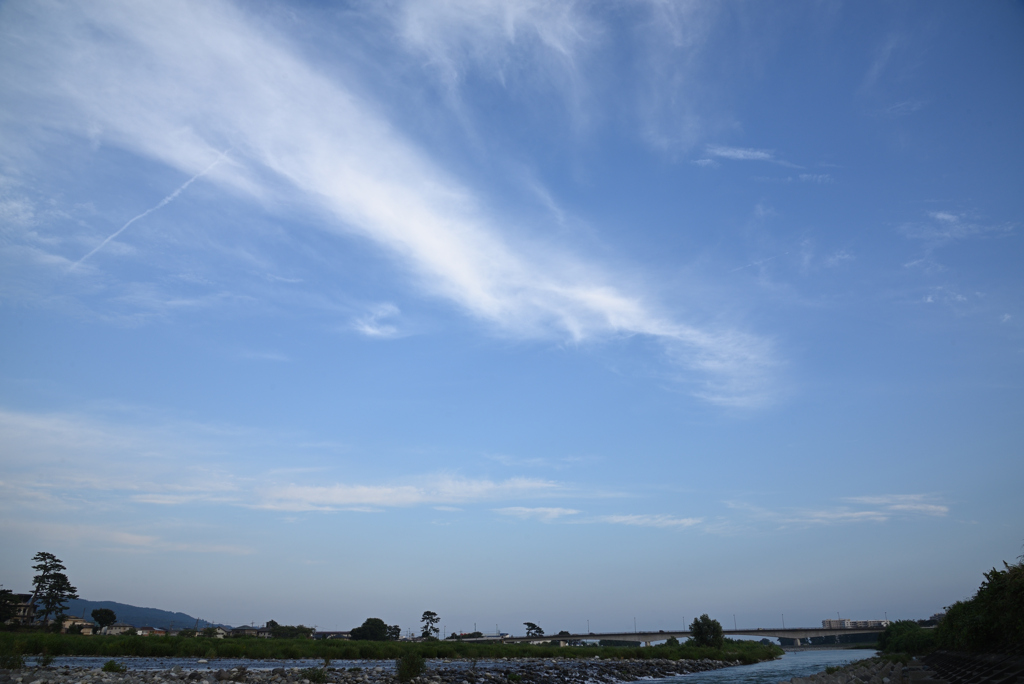 季節を流す川