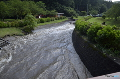 階上の河川公園の川