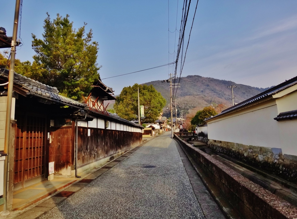 第三千九百四十七作　「あの人やこの人や　色鮮やかに　甦へり」　兵庫県龍野