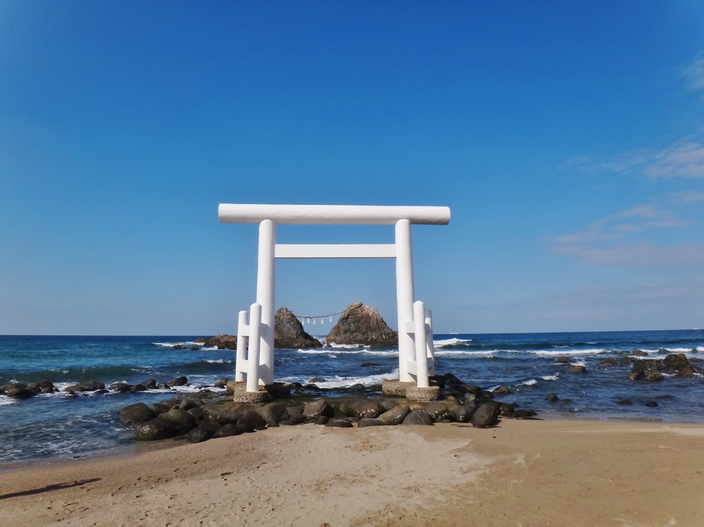 第二千六百七十二作　「風吹かば　秋の波受く　夫婦岩」　福岡県糸島