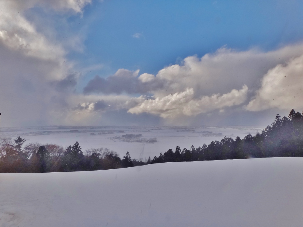 第三千九十九作　「吹雪　流るる　天を拝む」　山形県鶴岡