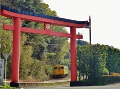 第三千九百二十五作　「ジーゼルを　見おくる春や　昼さがり」　宮崎県飫肥