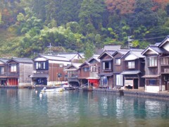 第四千百四十九作　「時雨れて濡れて　しつとり落ちつく 入江かな」　京都府伊根