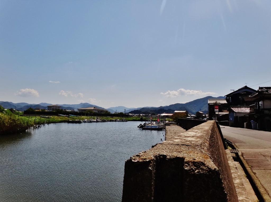 第二千二百七十五作　「秋風の　入り江ひつそり　舫われてゐる」　兵庫県浜坂