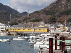 第千六百四十二作　　「寒空を　突つ切る汽車の　潔さ」　広島県忠海