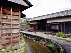 第六百八十九作　　「分かれ道の　水向くほうへ」　高知県安芸　