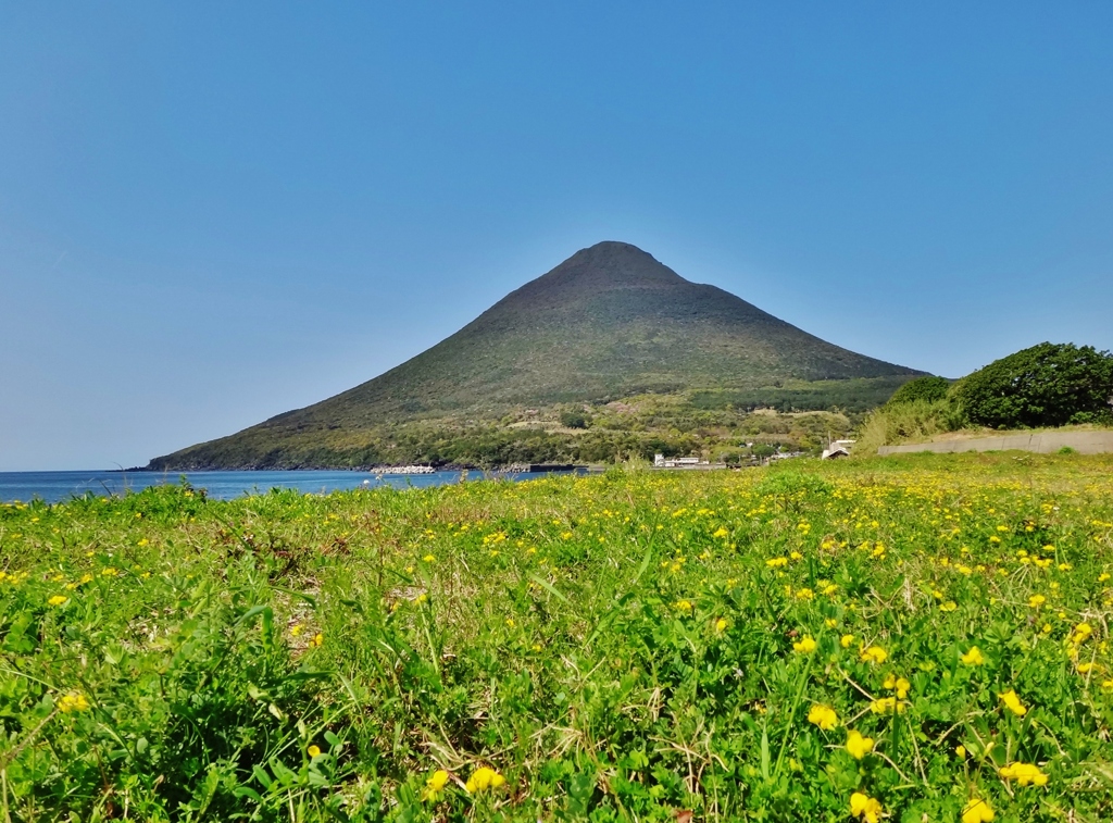 第三千九百三十三作　「春送り　英霊幾たび　薩摩富士」　鹿児島県指宿