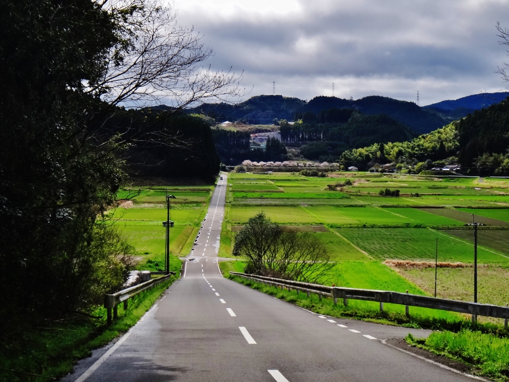 第二千八百三十八作　「あるいて　のぼつて　ふりむいて　坂」　鹿児島県曽於