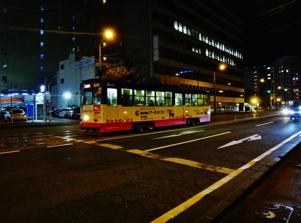 第二千七百二十八作　「路面電車　見送らば　木枯らし」　熊本県熊本