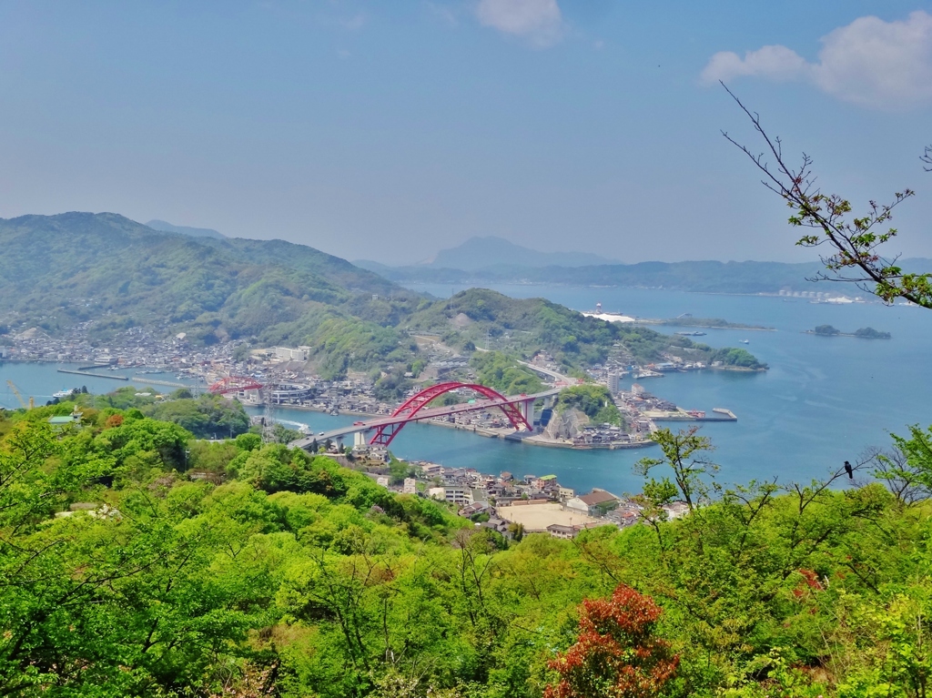 第三千五百九十二作　「晴れてなつかしい　ひよいと音戸の瀬戸を渡り」　広島県呉