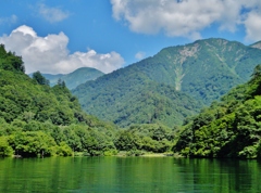 第千八百六十八作　　「山を映して　水の青さよ」　群馬県矢木沢