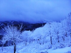 第四千百八十三作　「吹雪去つて　雪のしづかさ」　秋田県木地山