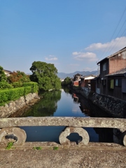 第千五百六十九作　　「なんとなく渡つて　秋風の石橋」　山口県萩