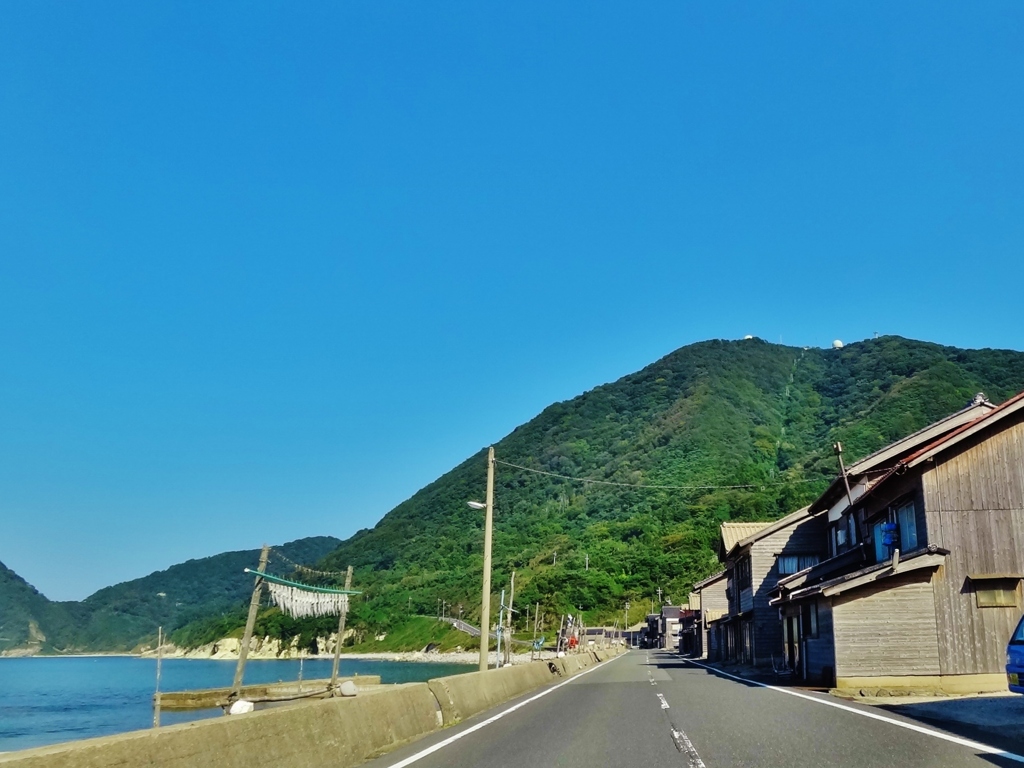第三千三百四十七作　「ここから村となる　烏賊の干されてゐる」　京都府丹後