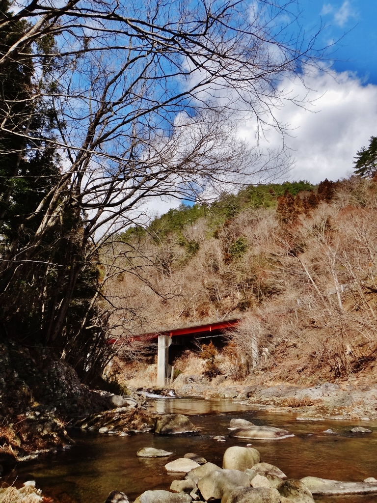 第二千八百十一作　「空青く　水清く　帰還困十一年の春」　福島県浪江