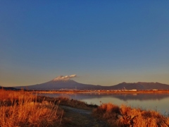 第二千七百九十六作　「ゆふぐれの　富士に纏はる　雲のひとかけ」　静岡県富士