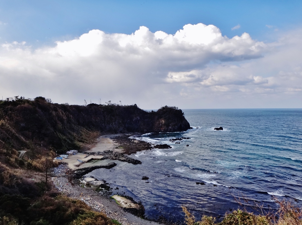 第二千七百九十九作　「入り江寒々と　船は揚げられてゐる」　石川県輪島
