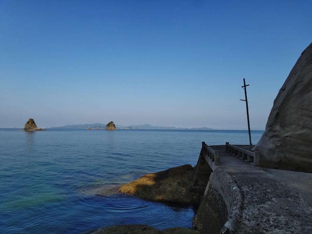 第千四百七十七作　　「海風すずしい　石橋わたる」　愛媛県北条鹿島