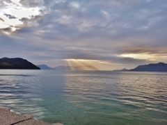第五百四十二作　　「寒ひ雲がひらいて　沖つ島影」　広島県忠海