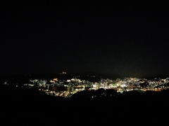 第九百七十七作　　「澄みきつた　街の灯りに　めいめいに考えてゐる」　長崎県長崎　