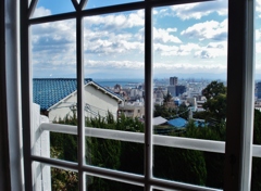 第二千七百九十二作　「洋館の　窓ふるわさる　風は海から」　兵庫県神戸