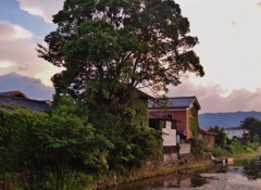 第四千四十作　「夕涼み　堀を渡りて　居酒屋へ」　福島県相馬　