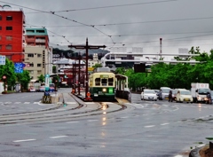 第三千二百六十七作　「市電に乗るか　迷ふ程度の　雨ではある」　長崎県長崎