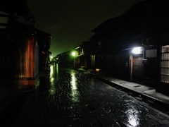 第千百六十五作　　「雨なれば　雨をみて　雨で呑む」　富山県高岡　