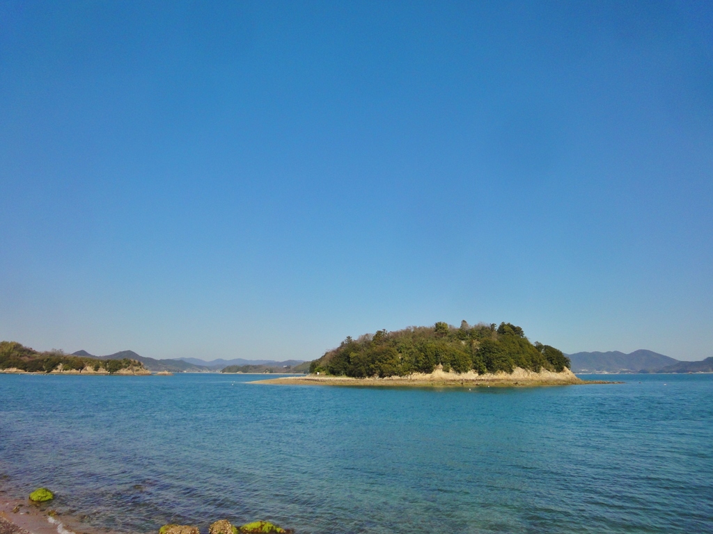 第六百二十九作　　「ほつかり島影の　浮かせてゐる」　広島県向島　