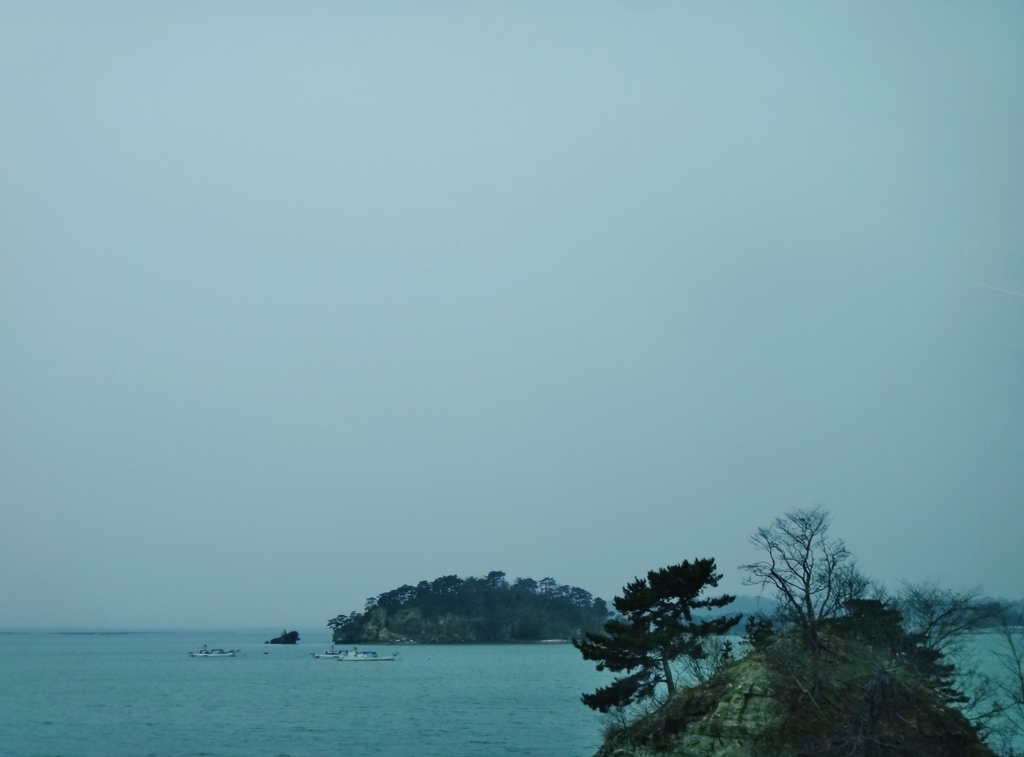 第千三百二十五作　　「小雪舞いふる　これが松島の　早春として」　宮城県松島