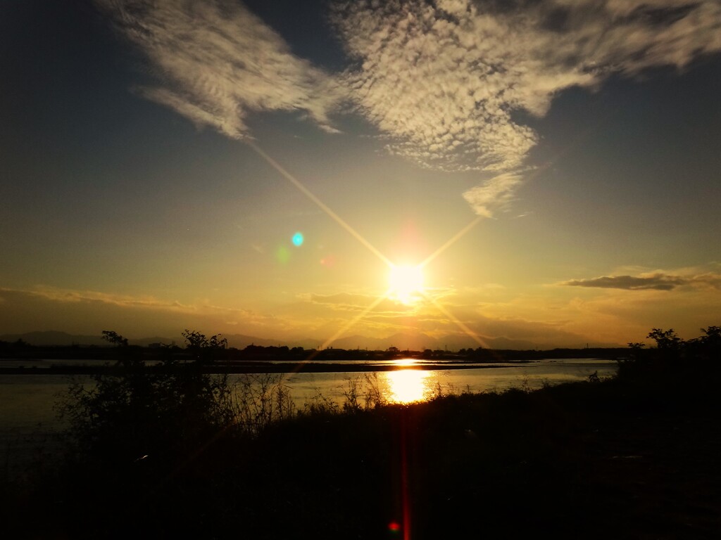 第四千百五十一作　「水を挟みて　短うなつた　陽をおくる」　群馬県太田