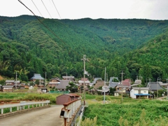 第八百二十八作　　「すつかり寂しい風が吹き　村から村」　滋賀県西浅井