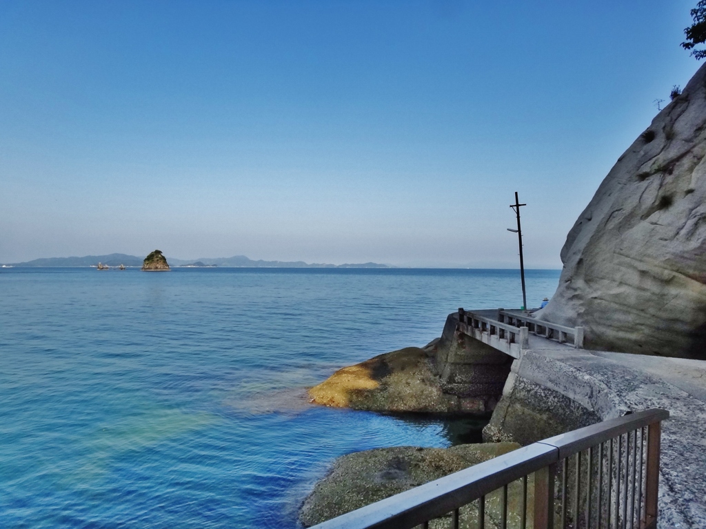 第二千九百五十一作　「朝風の　島の裏手へ」　愛媛県北条鹿島