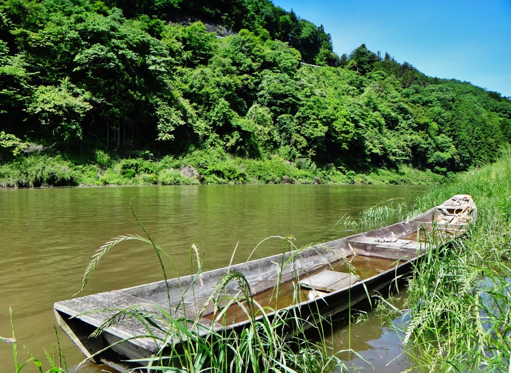 第二千五百十七作　「濁れる河の　小舟が一艘」　栃木県烏山