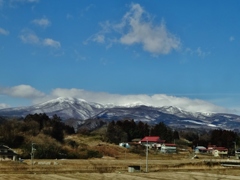 第千三百二十四作　　「里から山へ　雪解けてゆく」　栃木県那須