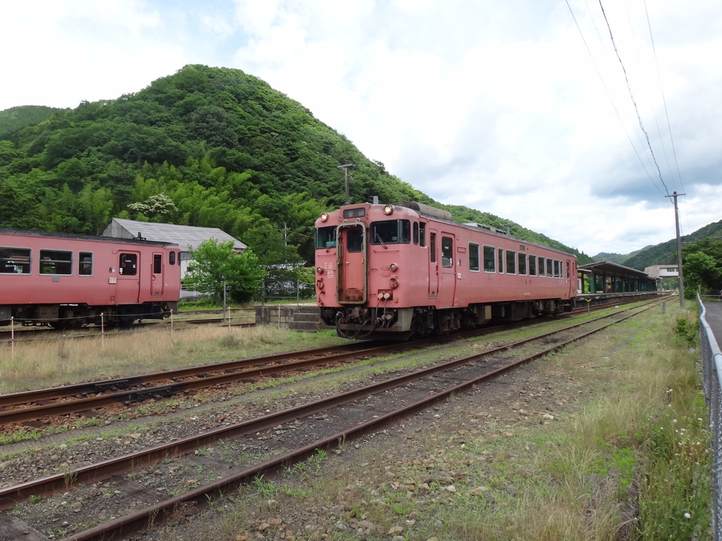 第千百四十九作　　「見送つた　汽車に　あてがあるでもない」　島根県津和野