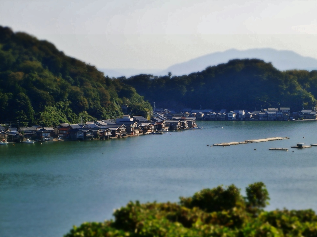 第千五百四十五作　　「気づけば　ひつそり秋風となり　入り江」　京都府伊根
