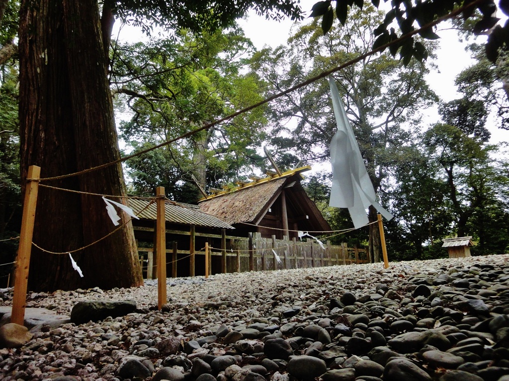 第二千四百六十作　「澄みきつて　そこは神の　住まふところ」　三重県伊勢