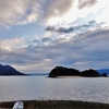 第三千四百四十一作　「寒空　ひよいと向いの　島へと渡る」　広島県三原