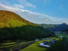 第二千九百九十作　「涼しくなつて　朝まだ早い　峠みち」　長崎県長崎