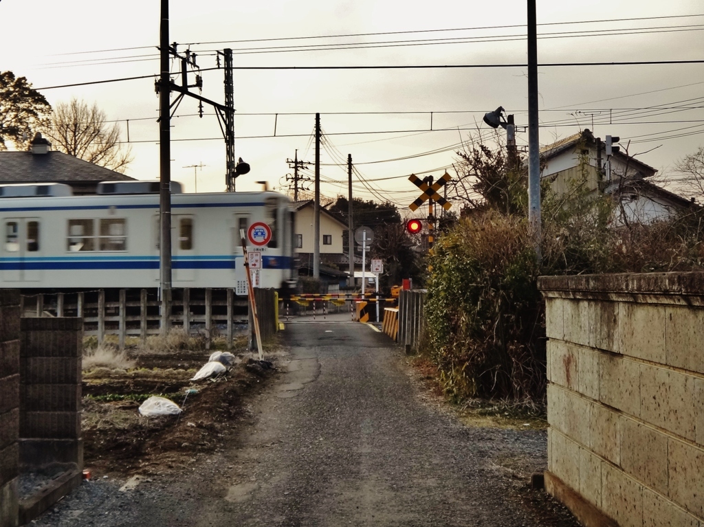 第三千八百六十二作　「知らない町の踏切が　いやにさびしい」　栃木県壬生