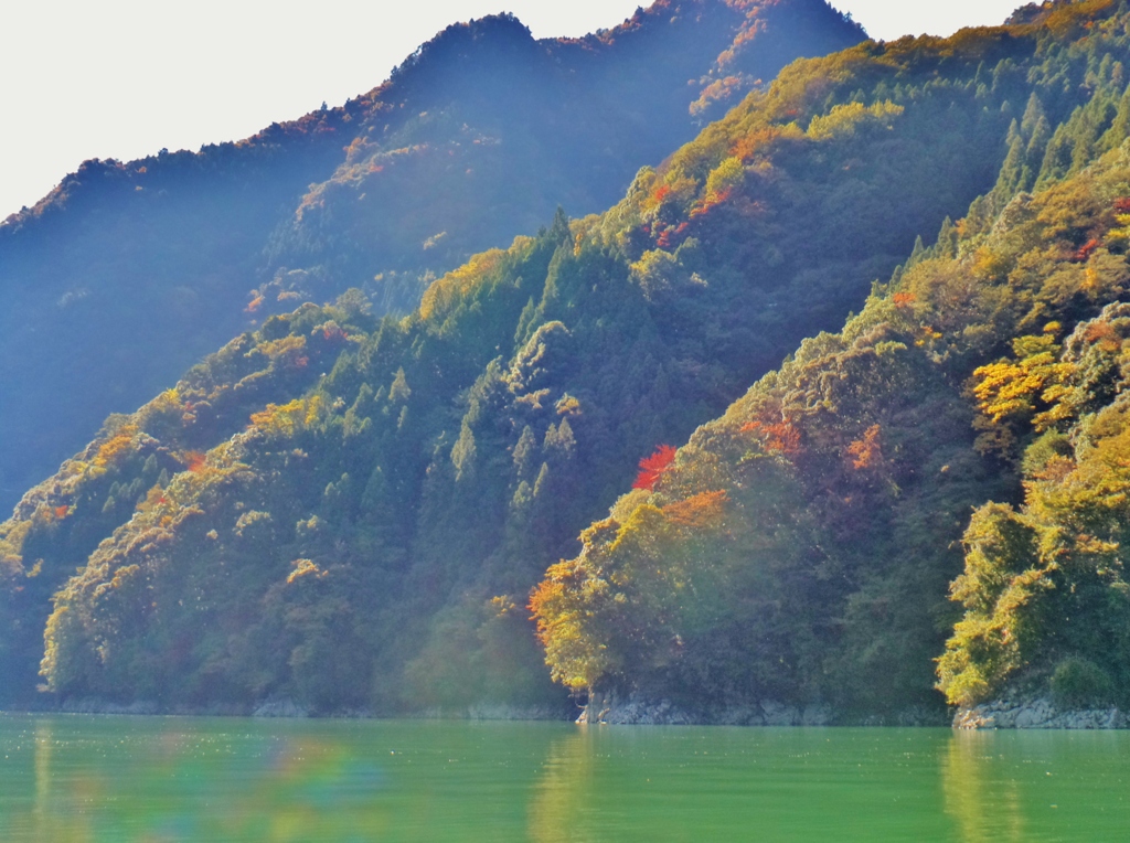 第三千四百十四作　「水底に　沈みし想ひは　山のしづかさ」　愛知県豊根