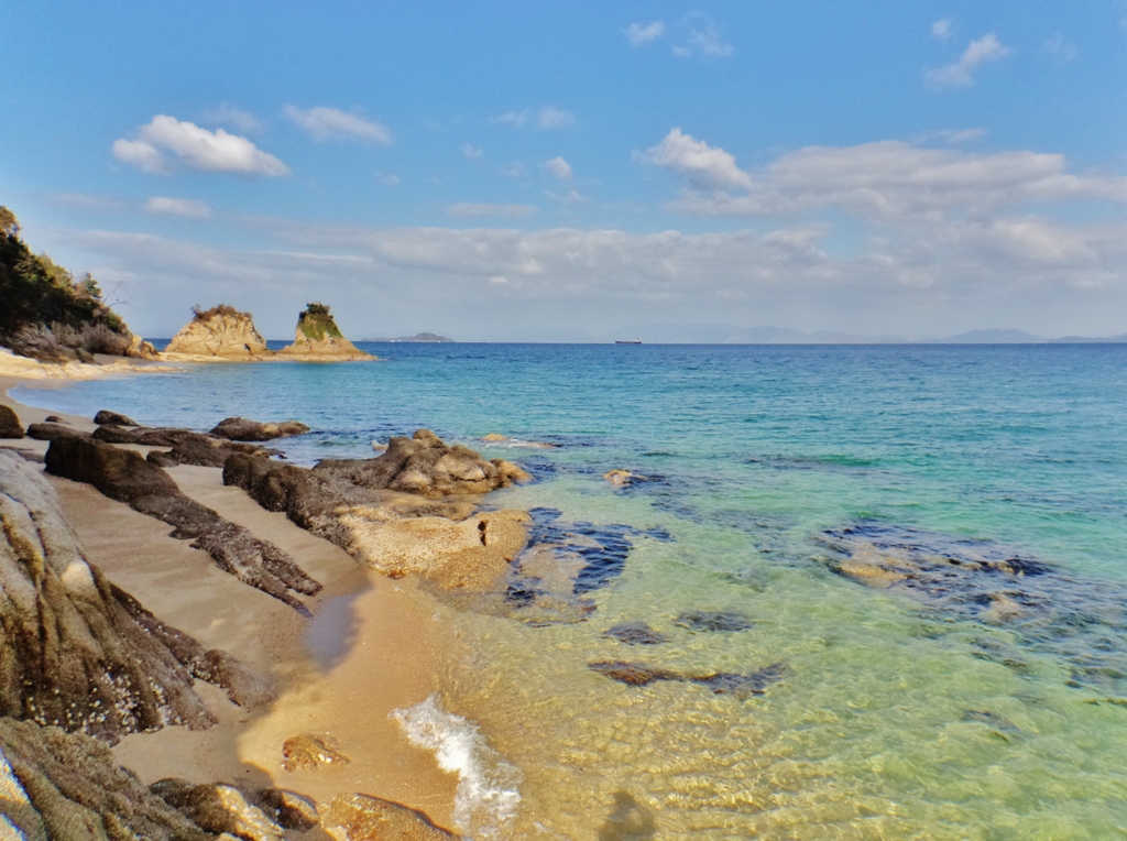 第四千二百二十四作　「汐風に誘はれ　街道を逸れ」　愛媛県大浦