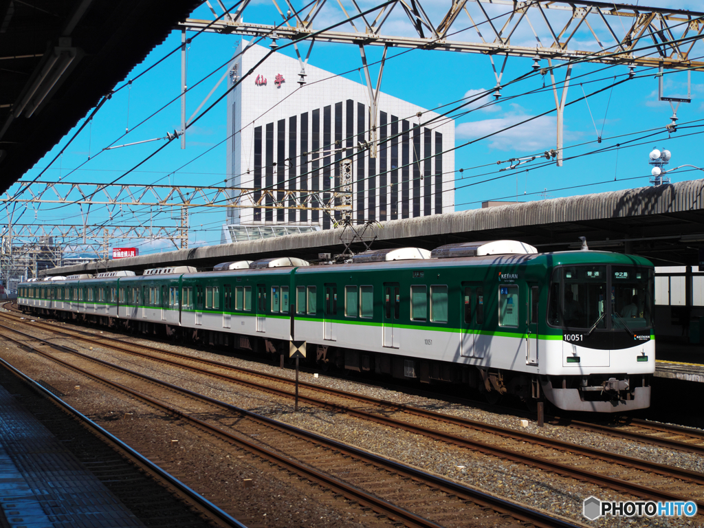 おけいはん　停車中